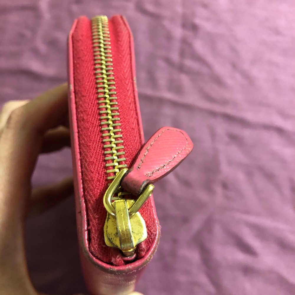SOLD❤️Authentic Prada Saffiano Leather Zip Wallet - Picture 3 of 14